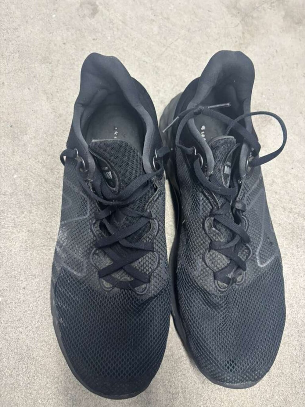 New Balance Fresh Foam Men's Running Shoes Triple Black Mesh Athletic Size 12